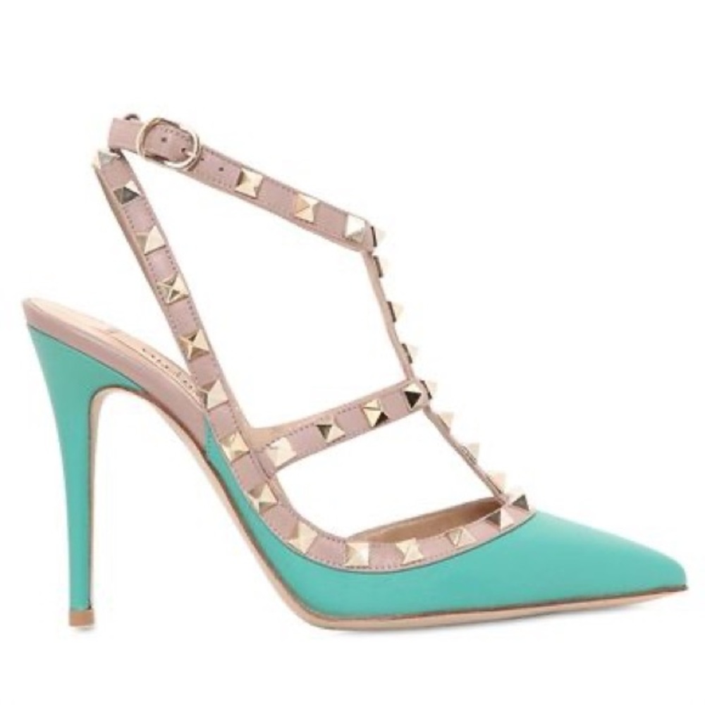 FLASH SALE *RARE* Valentino Rockstud Caged Pump